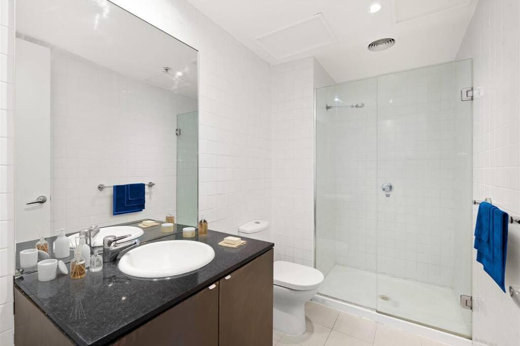 Collins Central 2-Bd Apartment With Pre-Reserve Parking 멜번 외부 사진