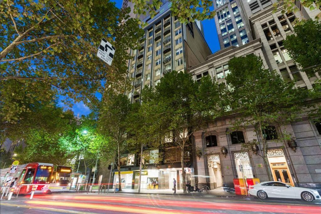 Collins Central 2-Bd Apartment With Pre-Reserve Parking 멜번 외부 사진